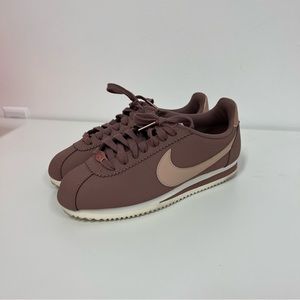 Mauve Cortez